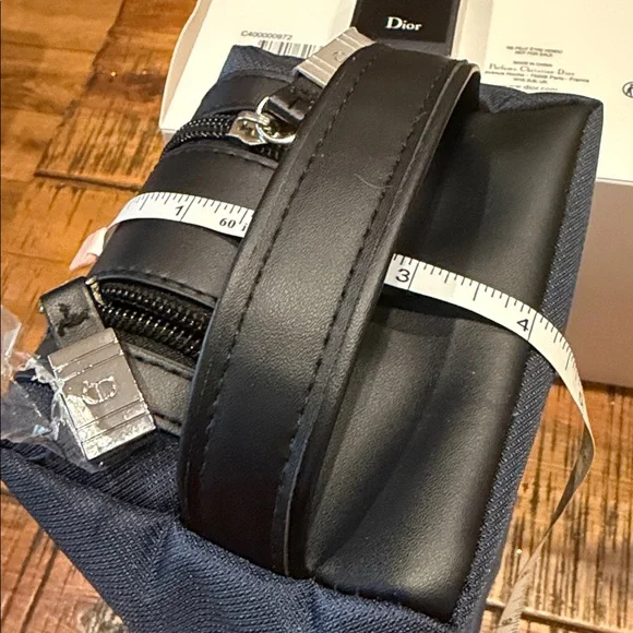 Dior Men's Black and Navy Toiletry Bag/SAUVAGE Mini parfum - Picture 15 of 16